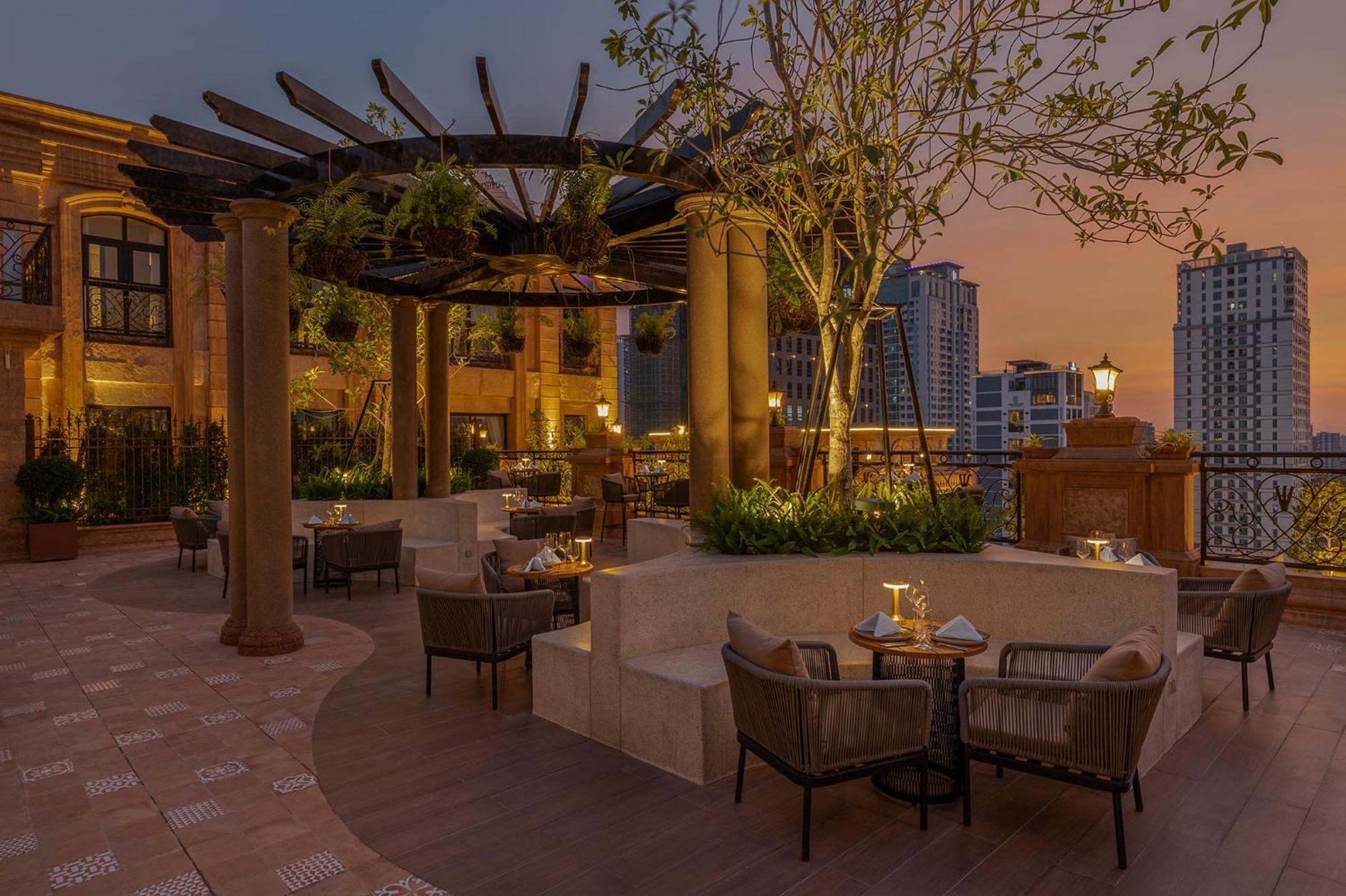 อนิก พาเลซ โฮเต็ล Hotel พนมเปญ ภายนอก รูปภาพ