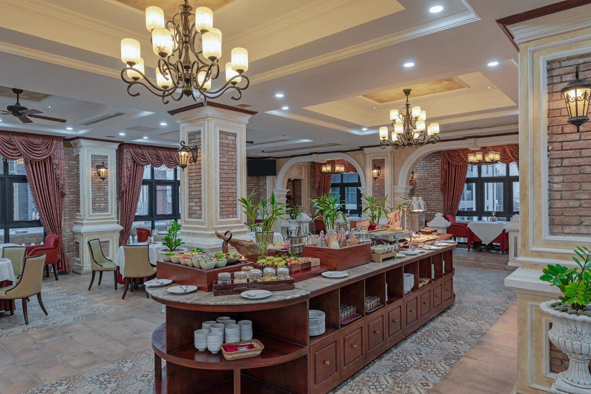 อนิก พาเลซ โฮเต็ล Hotel พนมเปญ ภายนอก รูปภาพ