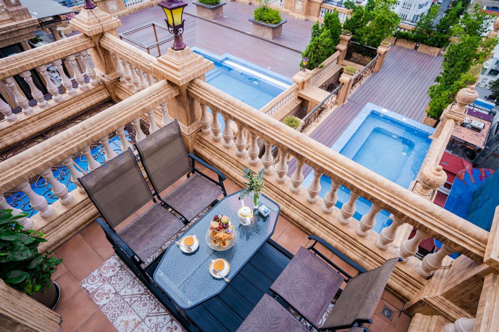 อนิก พาเลซ โฮเต็ล Hotel พนมเปญ ภายนอก รูปภาพ